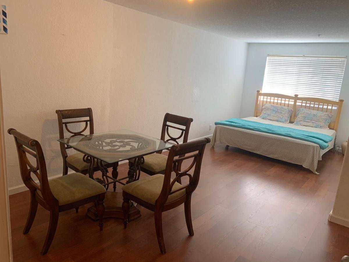 Bedroom Suite In Lauderdale Lakes Townhome Fort Lauderdale Extérieur photo