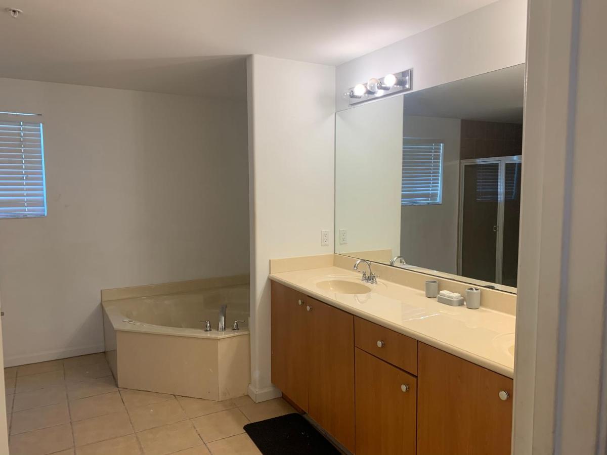 Bedroom Suite In Lauderdale Lakes Townhome Fort Lauderdale Extérieur photo